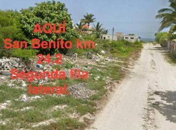 Terreno / Lote · 324m² · 4 Estacionamientos · Terreno Residencial en Venta en Pueblo Telchac Puerto