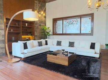 Casa en condominio de 3 habitaciones, Tlajomulco de Zúñiga · Hermosa Casa Amueblada y Renovada en “club de Golf Santa Anita”