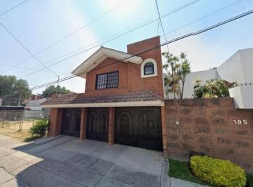Casa de 5 habitaciones, León · Recuperación Bancaria en Valle del Campestre, Guanajuato!