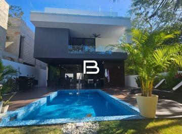 Villa · 415m² · 4 Recámaras · 3 Estacionamientos · Villa en Playa del Carmen