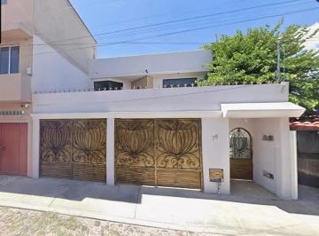 Casa de 4 habitaciones, Querétaro · Casa en Venta Cerca de Centro Historico de Queretaro con Excelentes Vias de Acceso