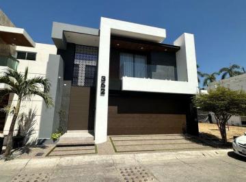 Casa · 260m² · 3 Recámaras · 3 Estacionamientos · Casa en Venta en Culiacán Altezza Residencial Sector Monte Bello