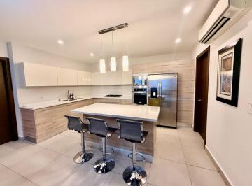 Departamento · 128m² · 2 Recámaras · 2 Estacionamientos · Departamento en Renta en Las Fridas - Monterrey