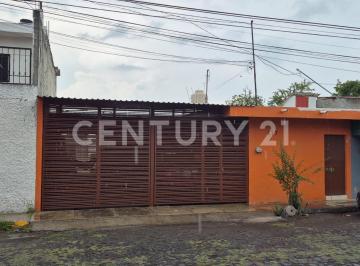 Casa · 212m² · 4 Recámaras · 2 Estacionamientos · Casa en Venta en Colonia del Valle, Villa de Álvarez, Colima
