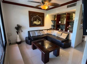 Casa de 4 habitaciones, Cancún · Casa en Venta Sobre Av del Sol - Uso Comercial