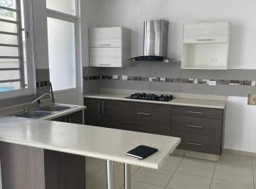 Casa · 3 Recámaras · 2 Estacionamientos · Casa en Ronda Residencial