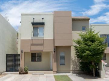 Casa de 4 habitaciones, Hermosillo · Casa en Venta en Santa Bárbara Residencial en Hermosillo, Sonora