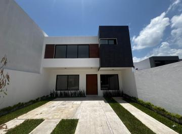 Casa · 176m² · 3 Recámaras · 2 Estacionamientos · Casa en Venta | Lomas del Dorado