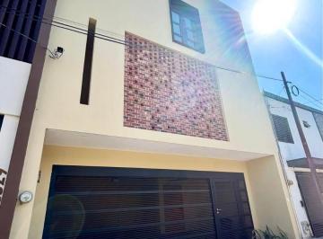 Casa de 3 habitaciones, Monterrey · Casa en Venta en Villa Los Pinos Monterrey