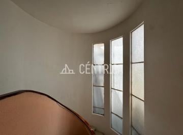 Casa · 298m² · 4 Recámaras · 1 Estacionamiento · Casa - Juárez