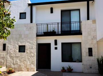 Casa de 3 habitaciones, Querétaro · Casa Amueblada en Renta en El Refugio – Torre de Piedra Bugambilias