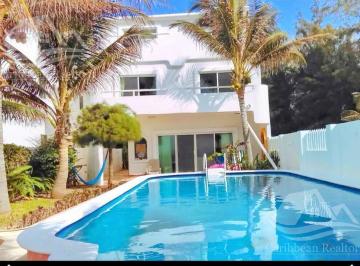 Casa · 420m² · 5 Recámaras · 4 Estacionamientos · Casa en Venta Puerto Morelos