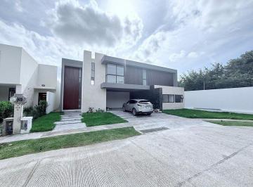 68558f97f9e9ac5b196e21914e8bf69f50f5acbb9dd61f3535ba1f1474c3749a · Casa en Venta en Privada Parque Natura