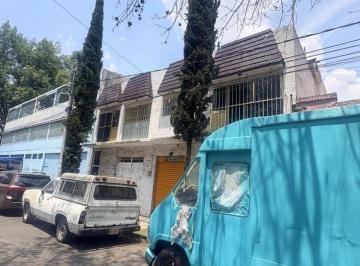 Casa · 198m² · 8 Recámaras · 2 Estacionamientos · Casa - San Alvaro