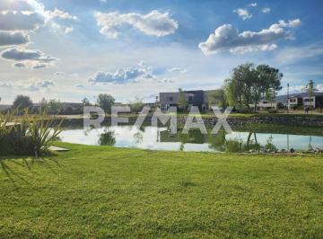 Terreno / Lote , Querétaro · Terreno en Venta en El Campanario, Querétaro. Frente Al Lago