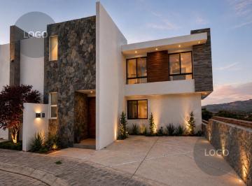 Casa · 172m² · 3 Recámaras · 2 Estacionamientos · Casa - Conjunto Habitacional Campestre Haras