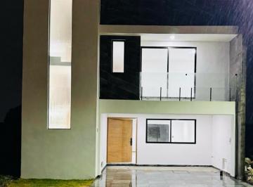 Casa · 232m² · 4 Recámaras · 2 Estacionamientos · Casa - Pueblo Sanctorum