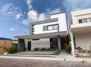 Casa · 362m² · 4 Recámaras · 3 Estacionamientos · Casa en Venta en Via Cumbres Cancun