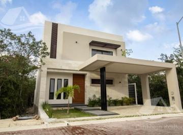 Casa · 315m² · 4 Recámaras · 2 Estacionamientos · Casa en Venta en Via Cumbres Cancun