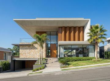 Casa de 7 habitaciones, Zapopan · Casa en Venta en Puerta Aqua Hermosa Cocina y Vestidores Amplios