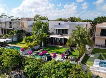 Casa · 700m² · 4 Recámaras · Casa en Venta en Lagos del Sol Cancun