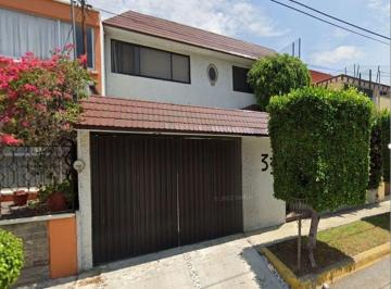Casa de 3 habitaciones, Naucalpan de Juárez · Casa de 233 m² con 3 Recámaras en Venta en Ciudad Satélite