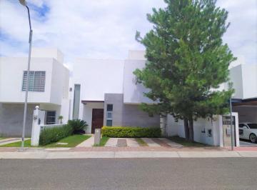 Casa de 4 habitaciones, Querétaro · Condesa Juriquilla Yess