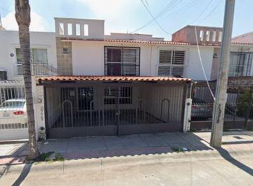 Casa de 4 habitaciones, León · Casa de 150 m² con 4 Recámaras en Venta en San Isidro