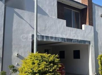 Casa · 203m² · 3 Recámaras · Casa en Renta en Col. Cumbres San Patricio Sector Santa Cecilia en Monterrey