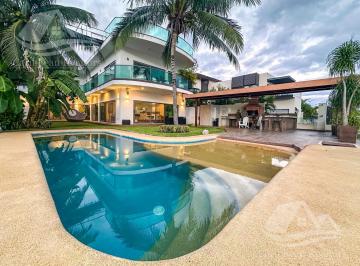 Casa · 620m² · 4 Recámaras · 3 Estacionamientos · Casa en Venta en Lagos del Sol Cancun