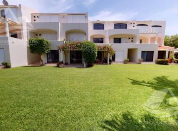 Departamento · 150m² · 2 Recámaras · 2 Estacionamientos · Casa en Venta Isla Dorada Cancún