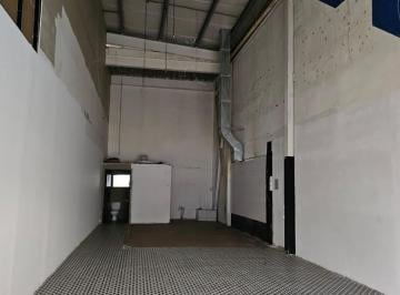 Local comercial · 100m² · 2 Estacionamientos · Local en Av de La Luz