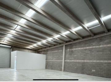 Bodega comercial · 200m² · 4 Estacionamientos · Bodega Industrial Zona del Conin