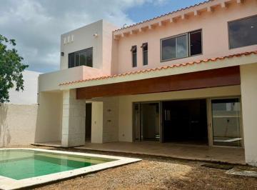 Casa de 4 habitaciones, Mérida · Casa en Venta de 4 Recamaras con Alberca en Privada Parque Central Maple Merida Yucatan