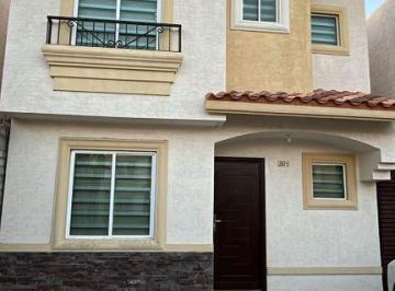 Casa · 120m² · 3 Recámaras · 2 Estacionamientos · Casa en Venta en Stanza Cantabria, Culiacan, Sinaloa