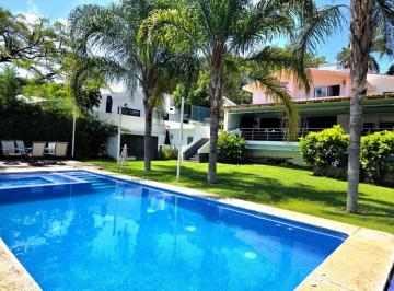 Casa de 4 habitaciones, Zapopan · Casa de 1703 m² con 4 Recámaras en Venta en Las Cañadas