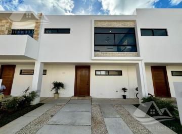 Casa · 120m² · 3 Recámaras · 2 Estacionamientos · Casa en Venta Arbolada Cancún