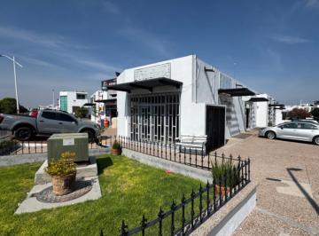 1 · Local Comercial de 50 m en Esquina en Plaza Comercial en Av Principal del Fracc. El Refugio!