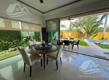 Casa · 288m² · 4 Recámaras · Casa en Venta en Lagos del Sol Cancun