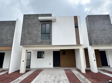 Casa · 112m² · 3 Recámaras · 2 Estacionamientos · Casa - Fraccionamiento Ayuccá