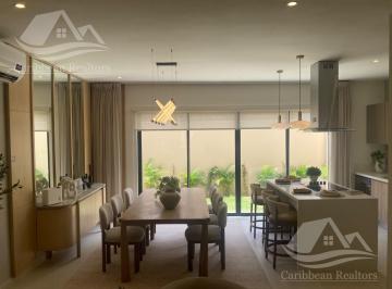 Casa · 142m² · 3 Recámaras · 2 Estacionamientos · Casa en Venta Arbolada Cancún