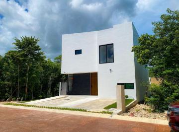 Casa · 250m² · 4 Recámaras · 2 Estacionamientos · Casa en Residencial Vía Cumbres Cancún