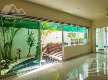 Casa · 256m² · 3 Recámaras · 2 Estacionamientos · Casa en Venta en Arbolada Cancun
