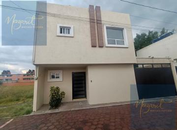 Casa · 116m² · 3 Recámaras · 2 Estacionamientos · Casa en Venta con Tres Habitaciones y Terraza en Miraflores, Tlaxcala