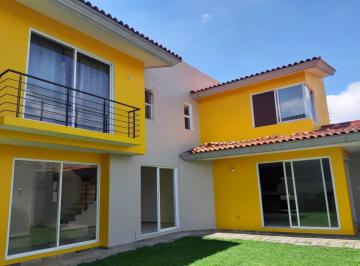 Casa · 320m² · 3 Recámaras · 2 Estacionamientos · Casa en Renta Lázaro Cardenas Metepec Zona Av Tecnológico
