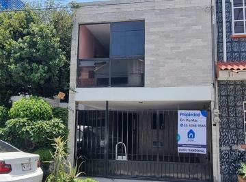 Casa · 195m² · 4 Recámaras · 2 Estacionamientos · Casa en Reforma Iztaccihuatl Norte