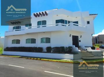 Casa · 200m² · 3 Recámaras · 2 Estacionamientos · Casa en Fraccionamiento El Conchal