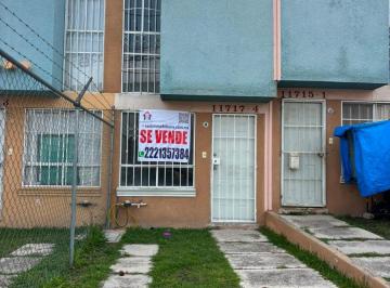 Casa de 2 habitaciones, Puebla · Casa en Venta en Fraccionamiento Los Heroes Puebla Sobre La 16 Sur, a Pie de Calle