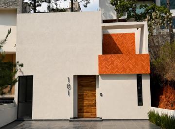 Casa de 3 habitaciones, Morelia · | Casa en Venta o Renta en Pinar Altozano | Zona Boscosa |