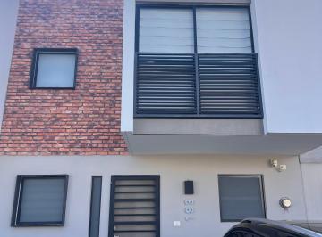 Casa en condominio de 3 habitaciones, Tlajomulco de Zúñiga · Casa en Renta Amplia y Excelente Ubicación